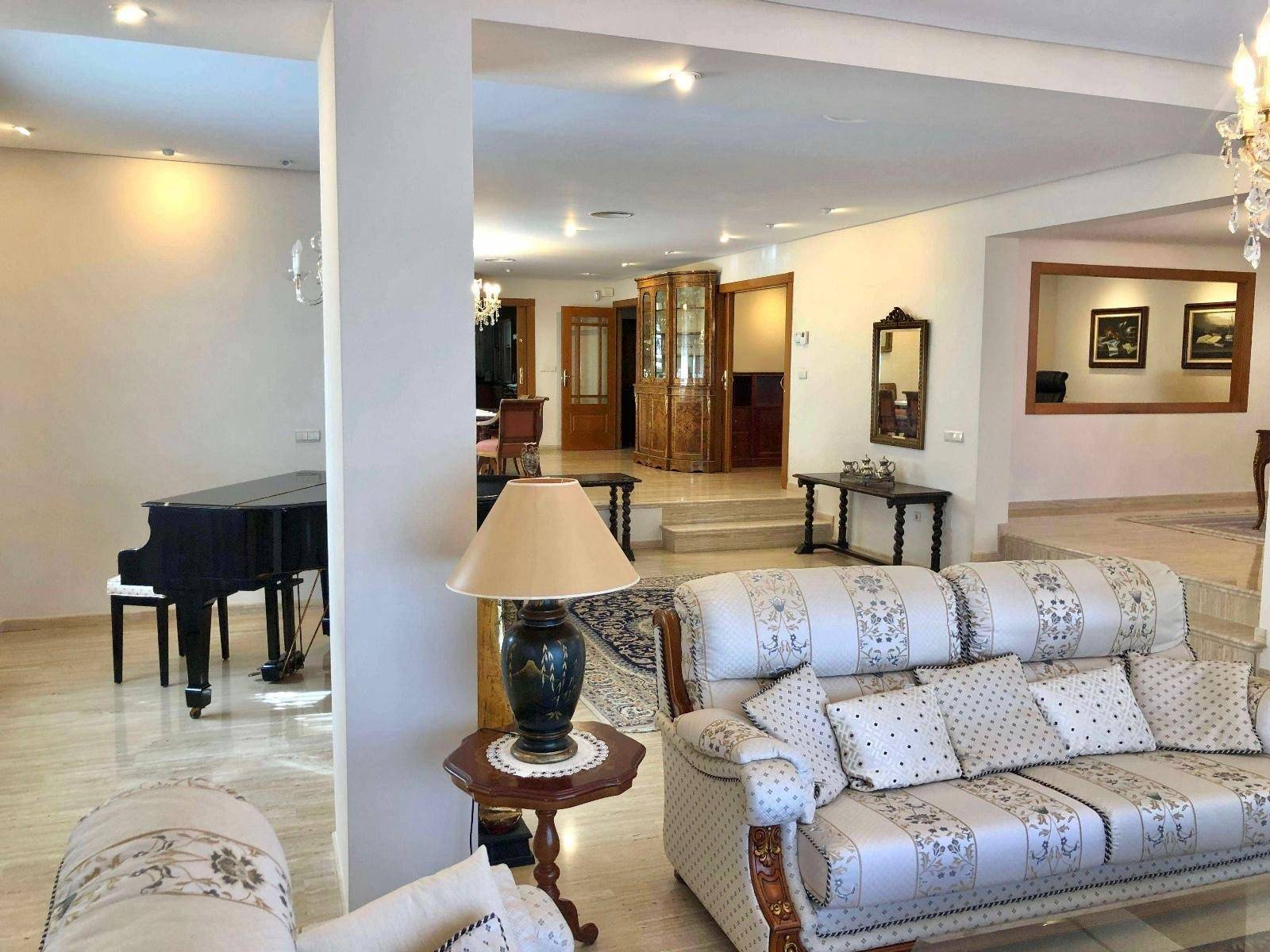 Bedroom in villa for sale in El Palmar