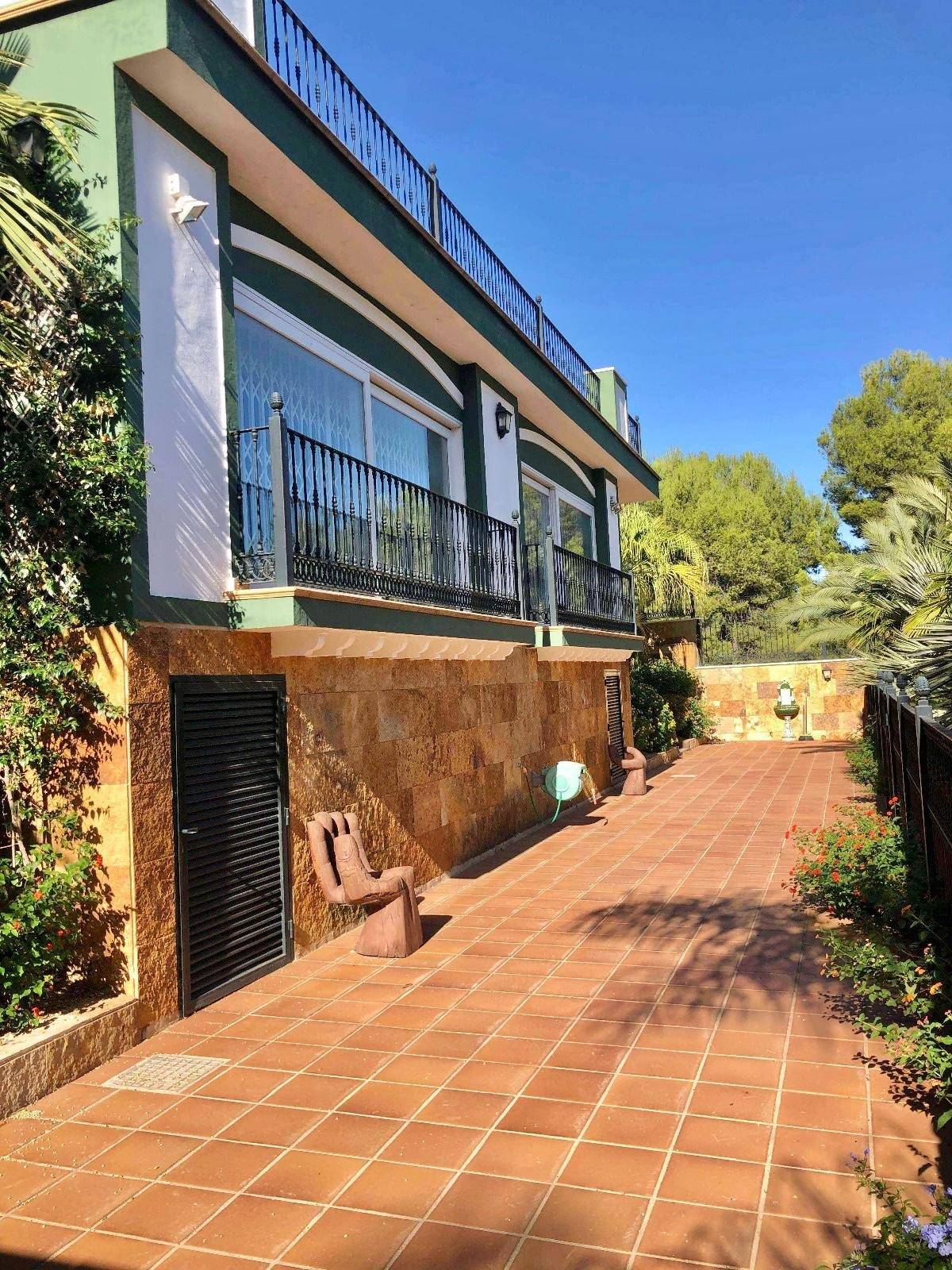 Dining area in villa for sale in El Palmar