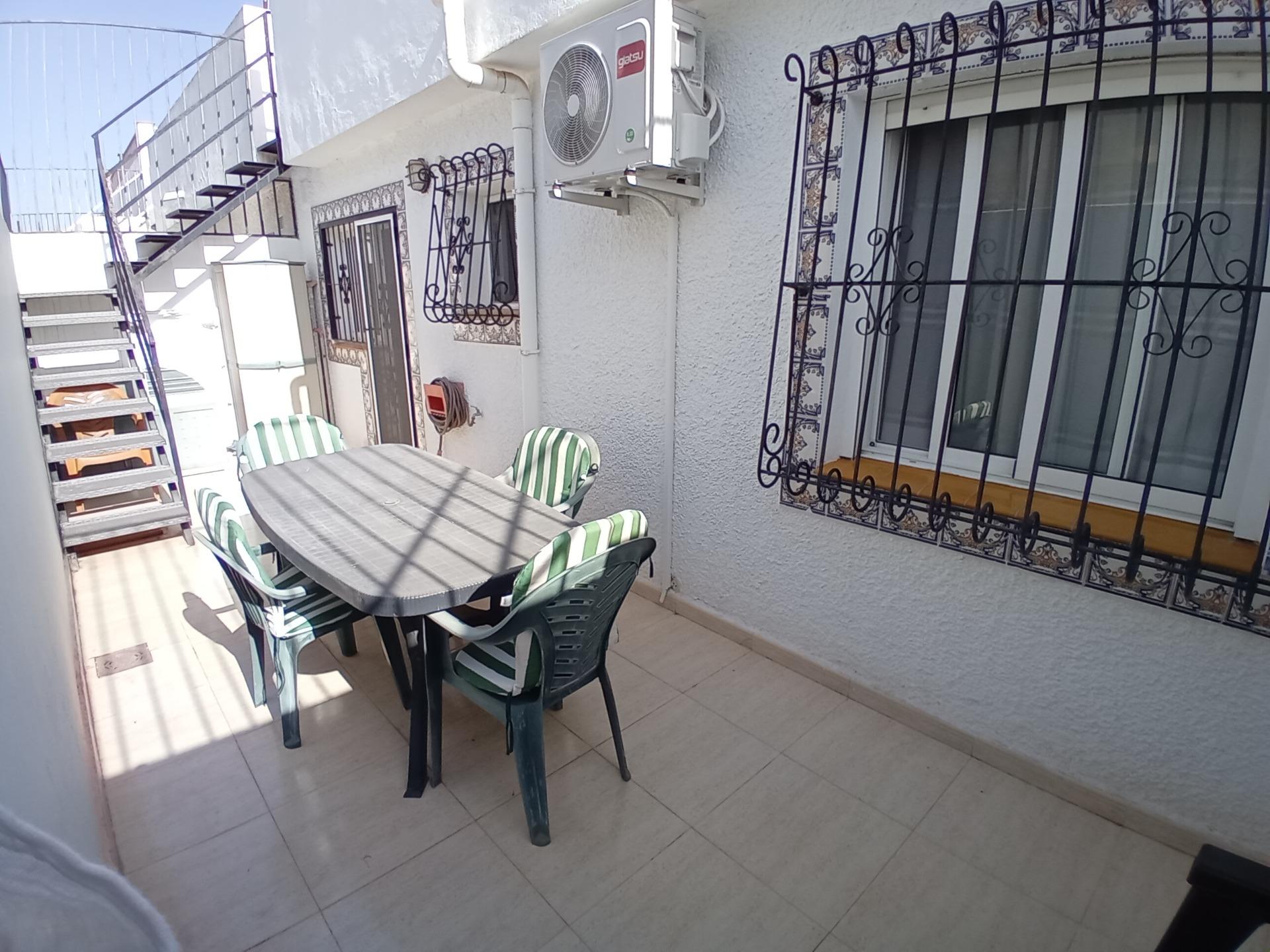 Garden in villa for sale in Mazarron