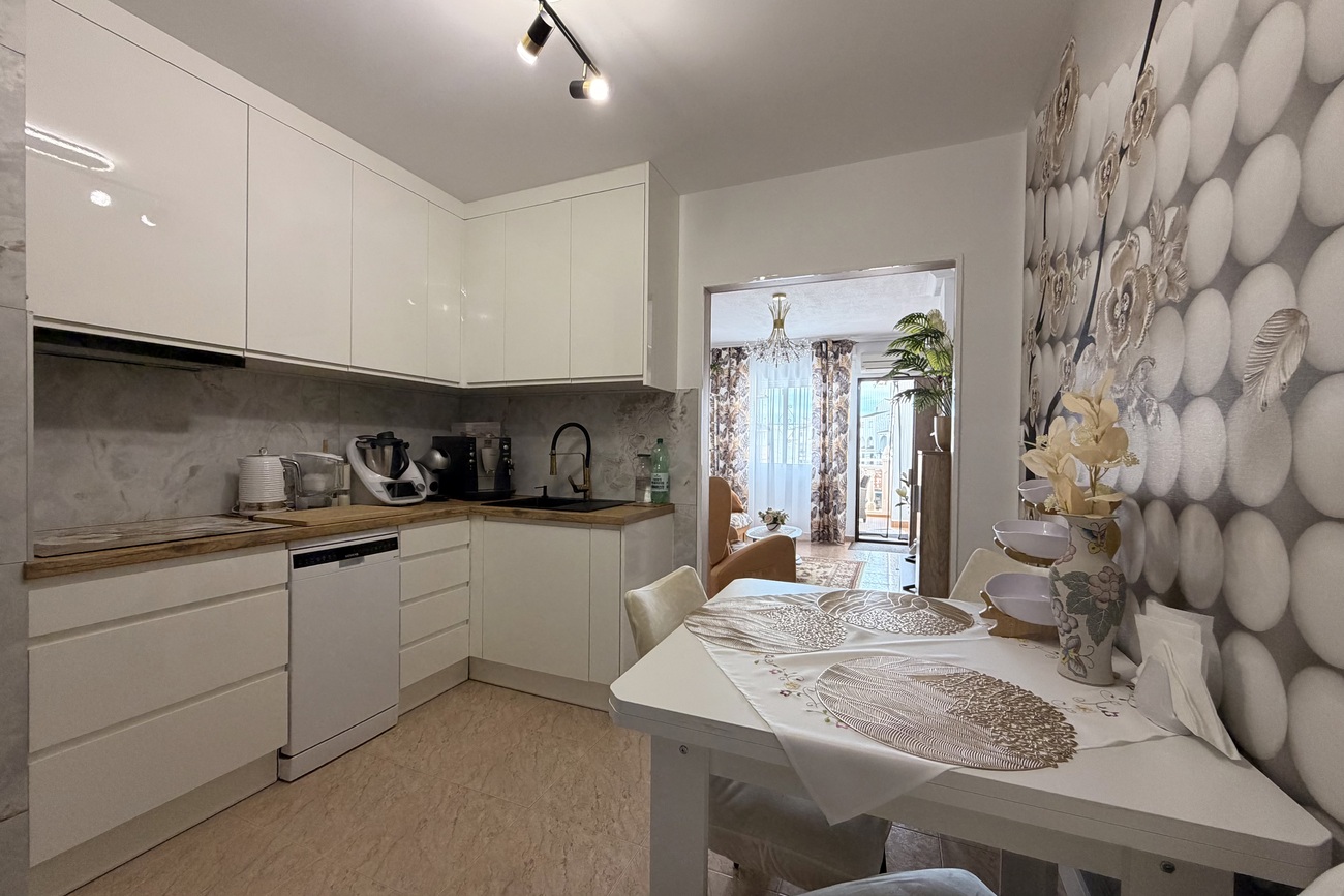 Living room in apartment for sale in Torrevieja