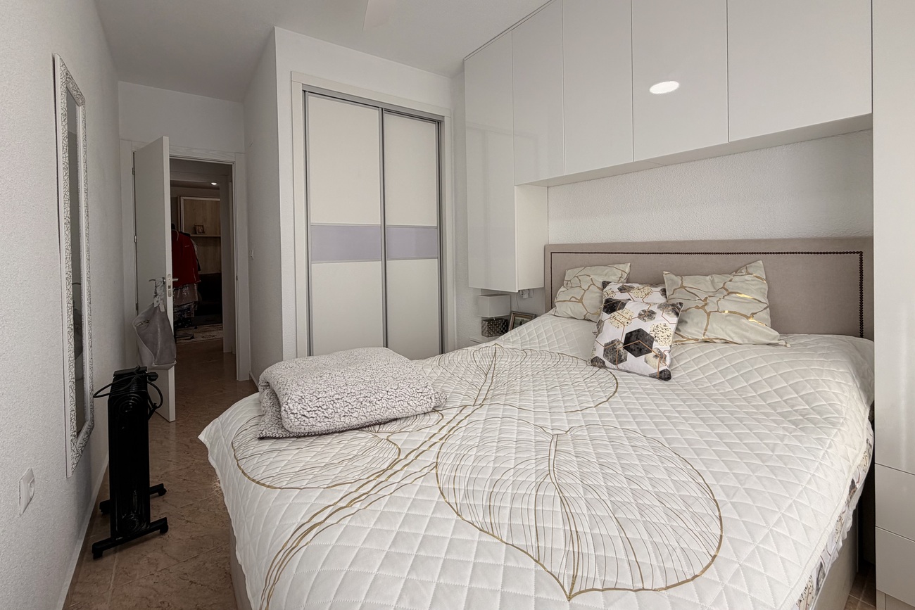 Bathroom in apartment for sale in Torrevieja