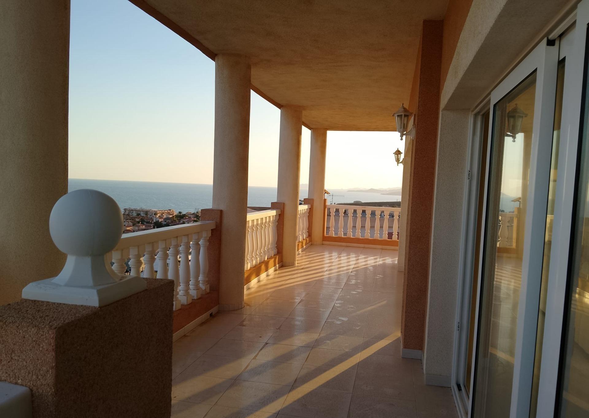 Bedroom in villa for sale in Puerto de Mazarron