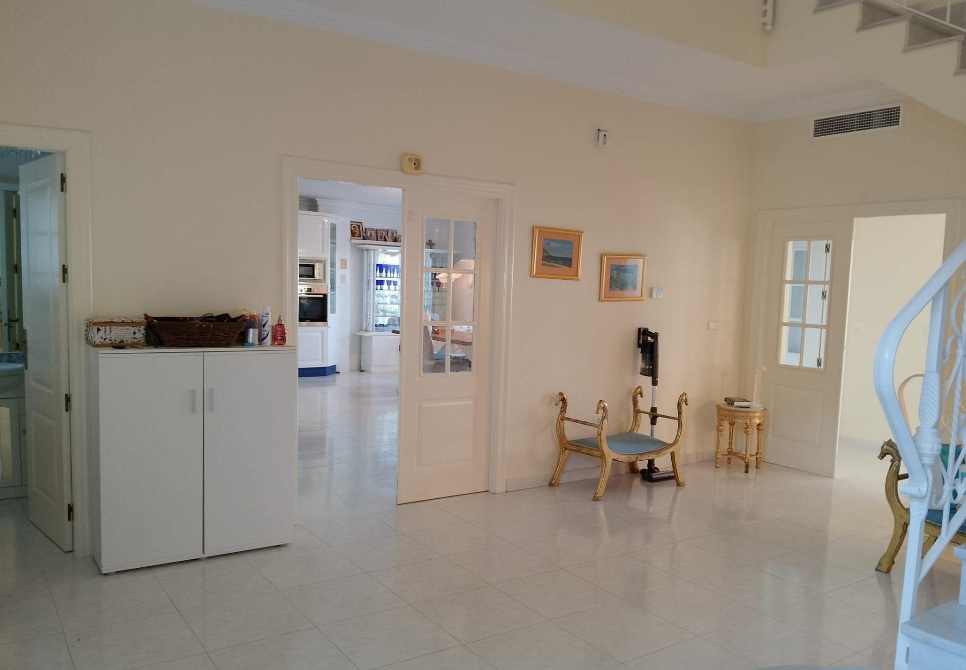 Dining area in villa for sale in Puerto de Mazarron