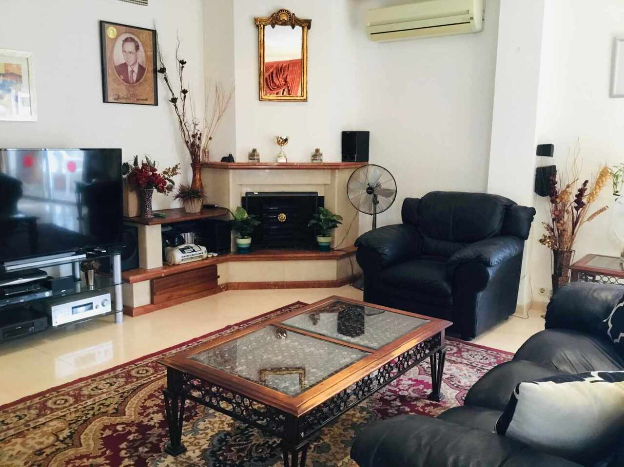 Master bedroom in villa for sale in La Murada
