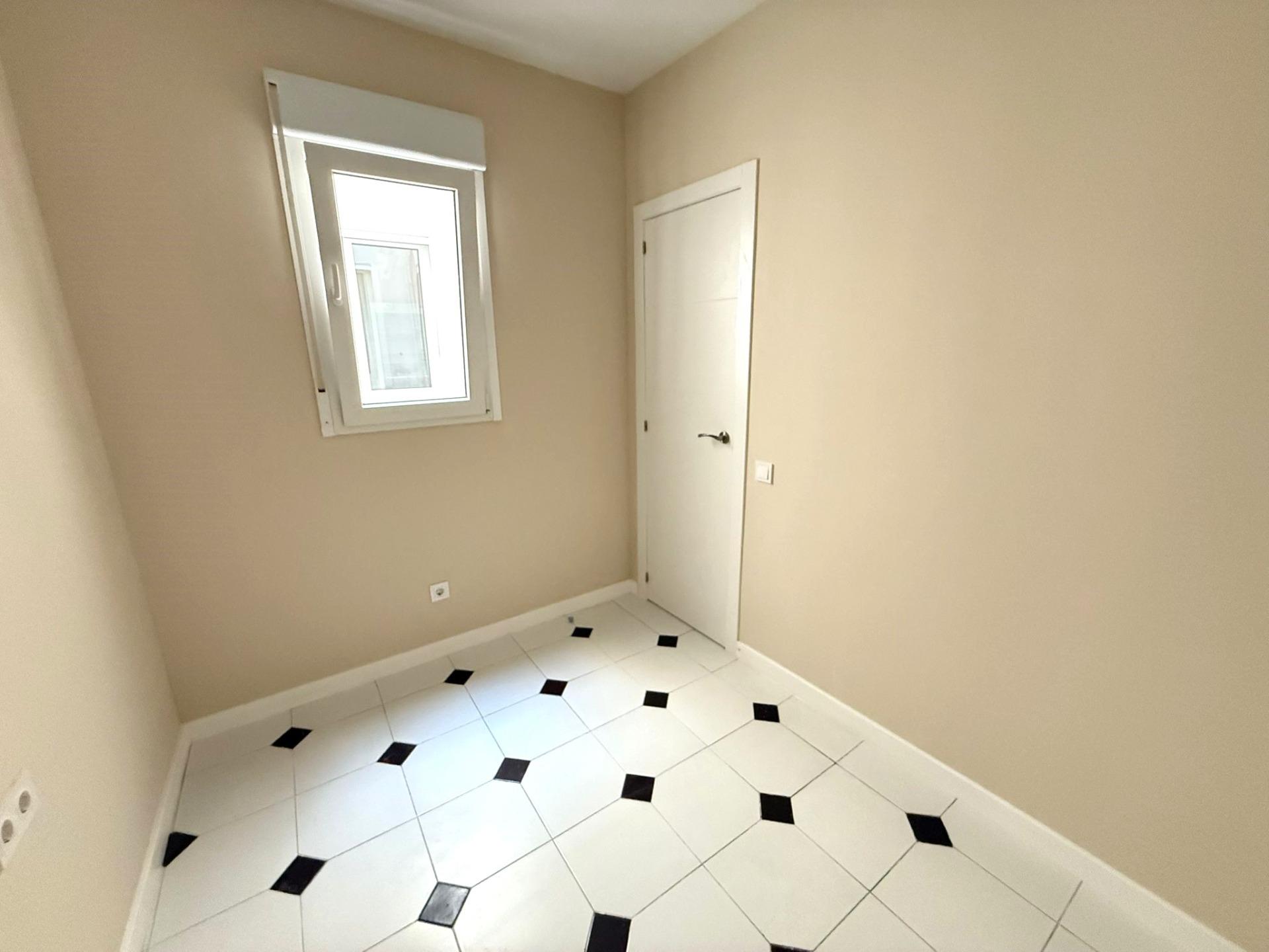 Kitchen in apartment for sale in Torrevieja