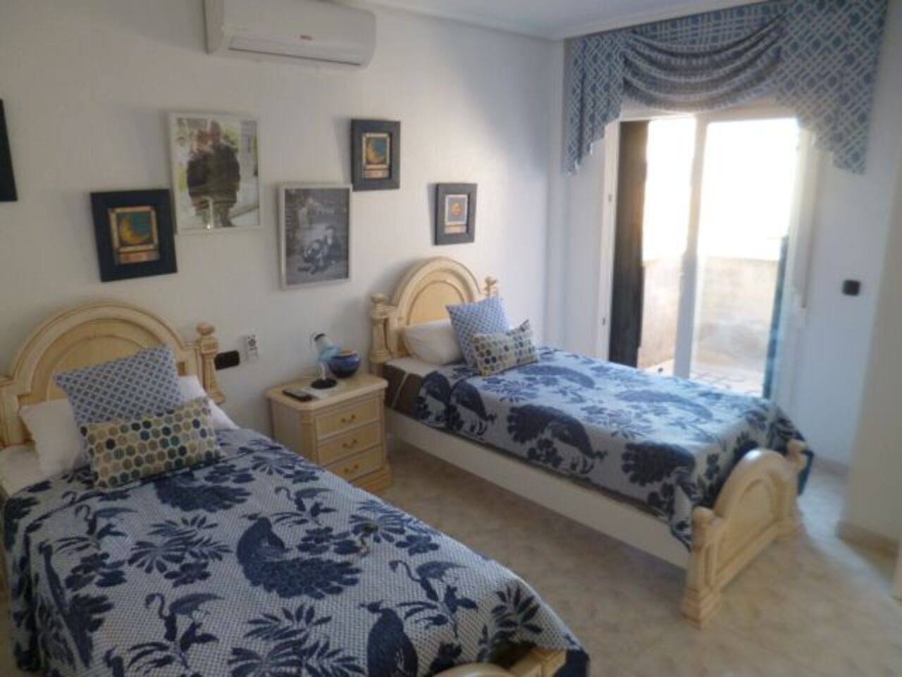 Garden in villa for sale in Playa Flamenca