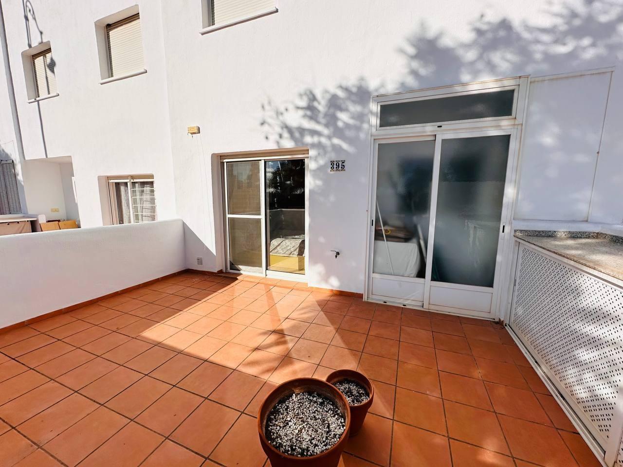 Pool area in apartment for sale in Alhama De Murcia