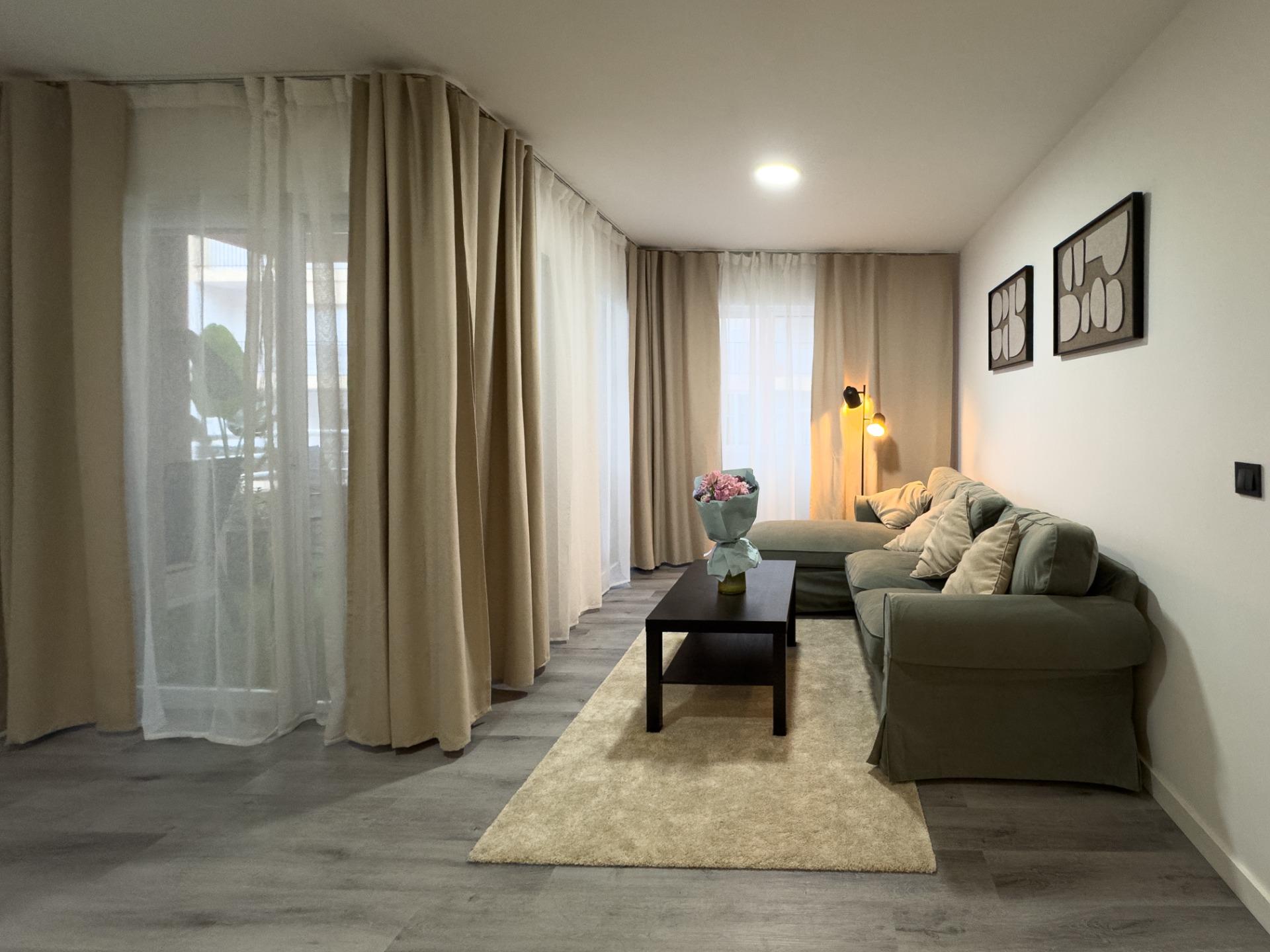 Refurbished 2-bedroom flat with terrace next to Los Locos beach This cosy, renovated flat is a real