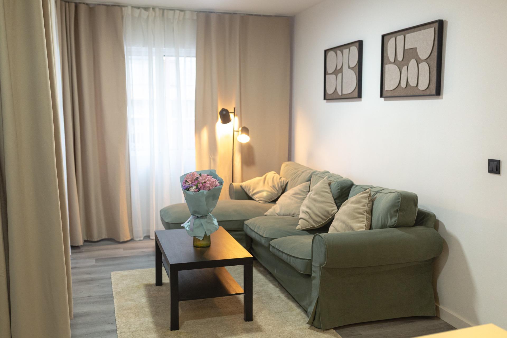 Refurbished 2-bedroom flat with terrace next to Los Locos beach This cosy, renovated flat is a real