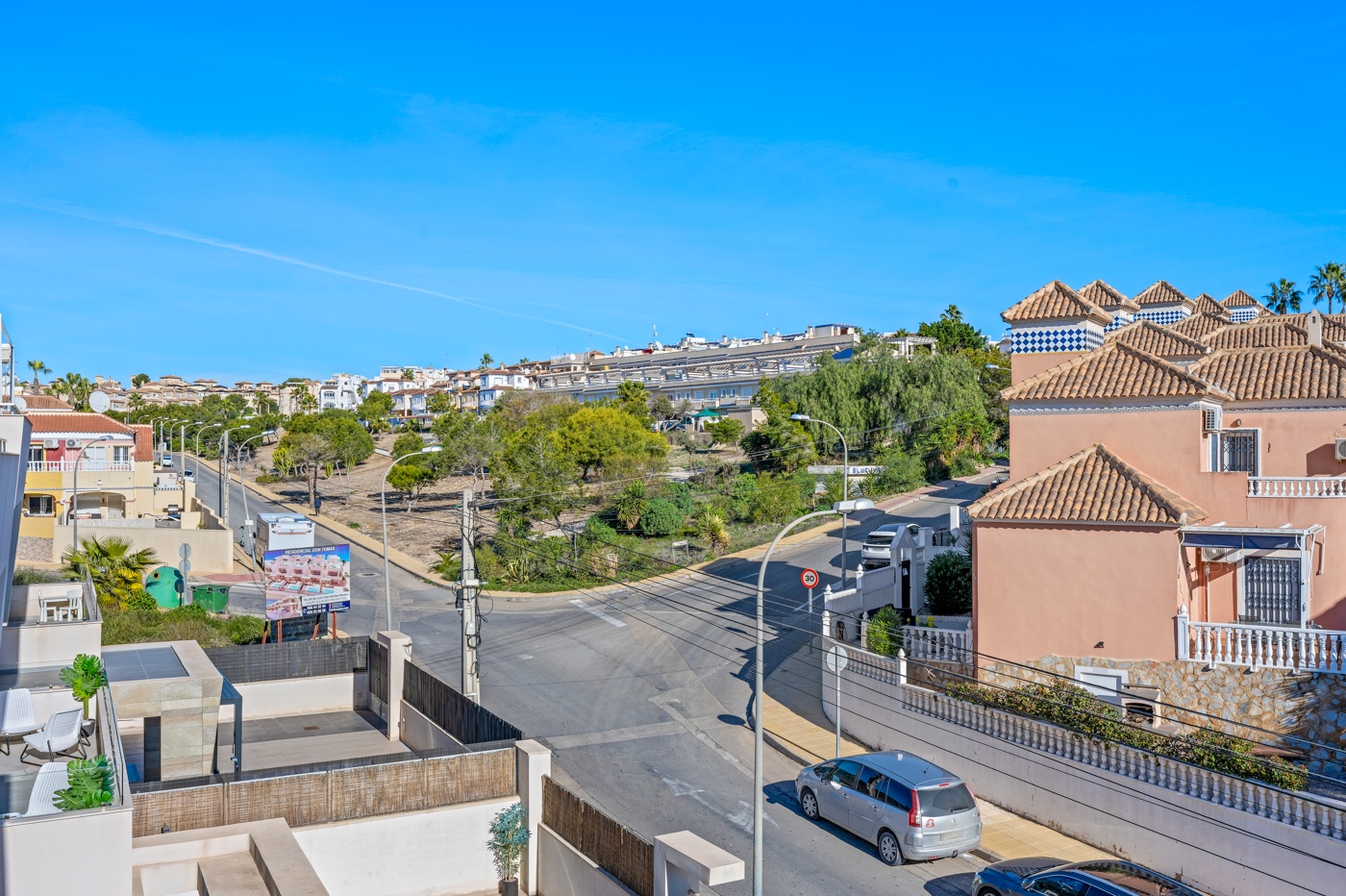 Kitchen in villa for sale in Orihuela Costa
