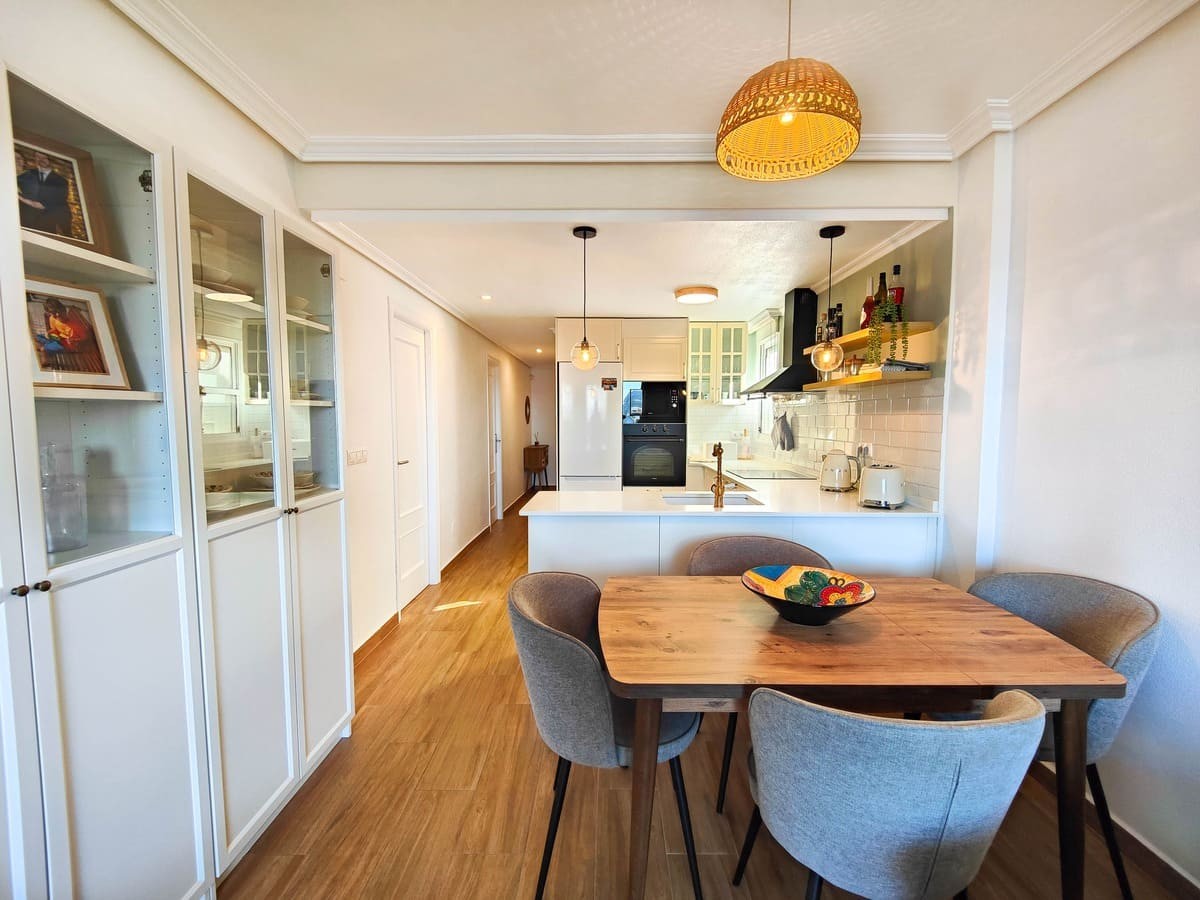 Master bedroom in penthouse for sale in Torrevieja