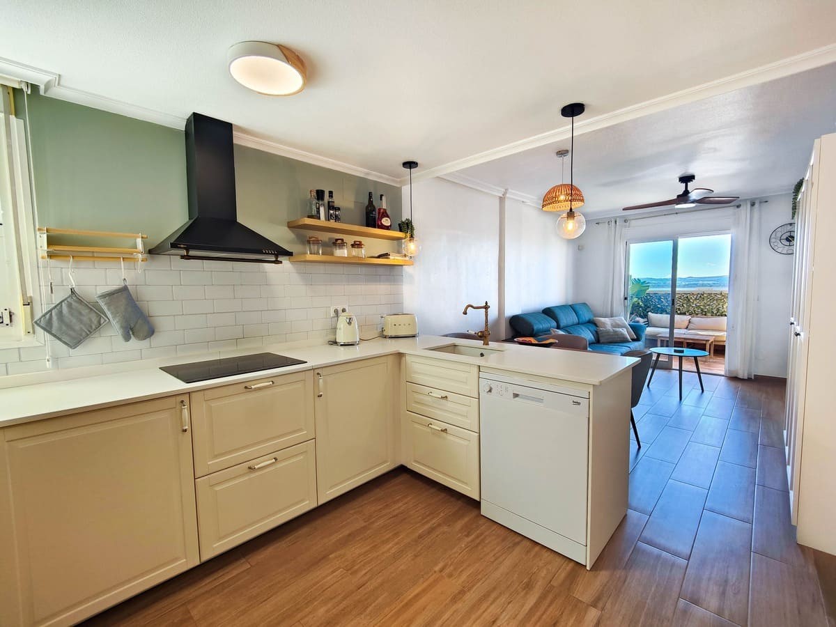 Bathroom in penthouse for sale in Torrevieja