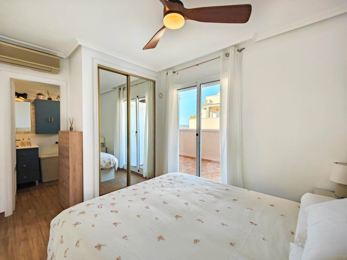 Exterior view in penthouse for sale in Torrevieja