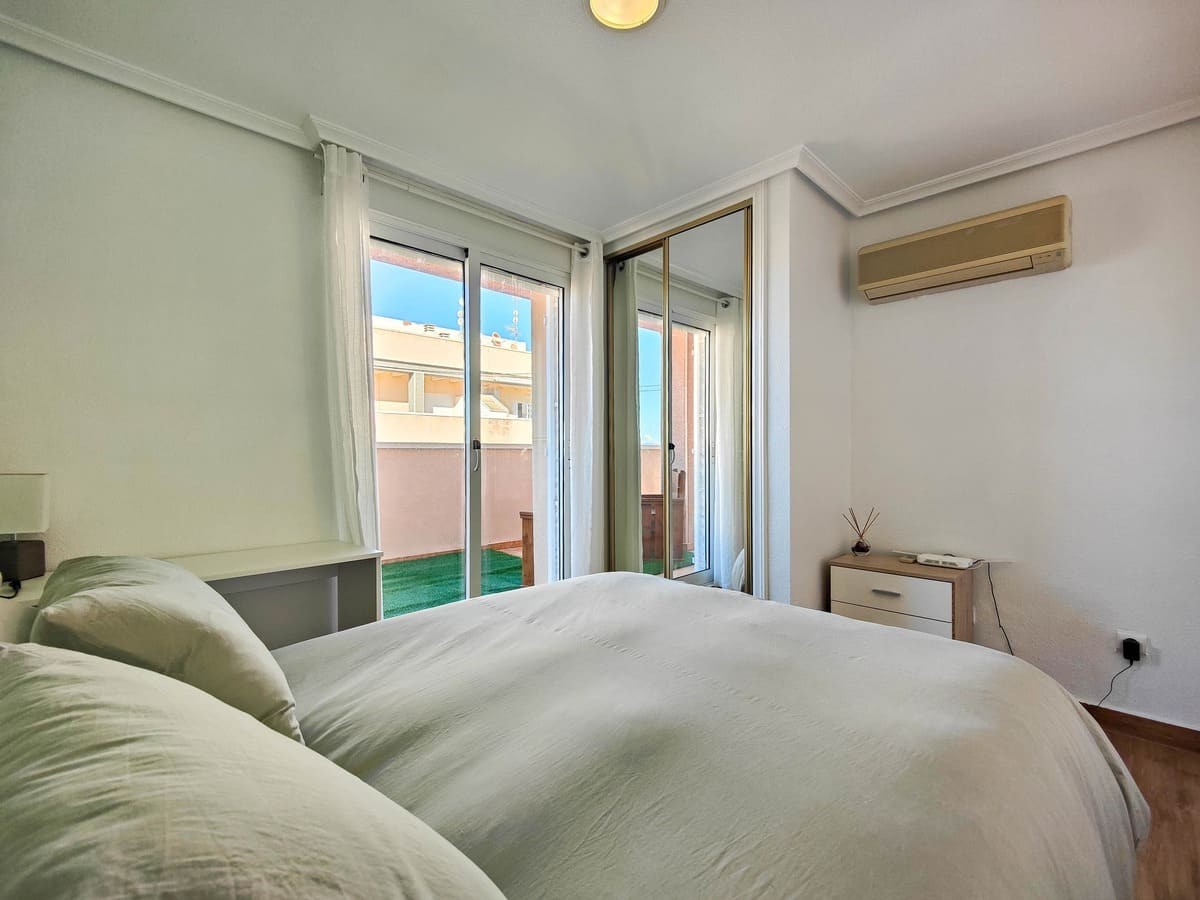 Bathroom in penthouse for sale in Torrevieja