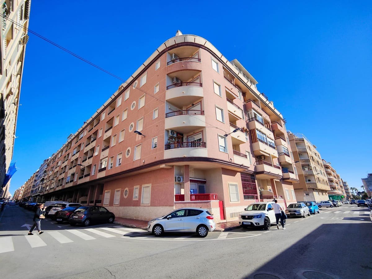 Bedroom in penthouse for sale in Torrevieja