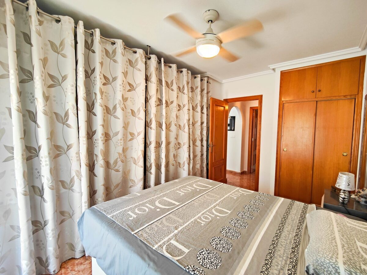 Bathroom in penthouse for sale in Torrevieja