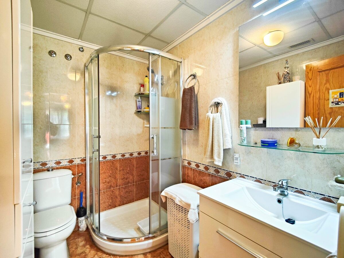 Garden in penthouse for sale in Torrevieja