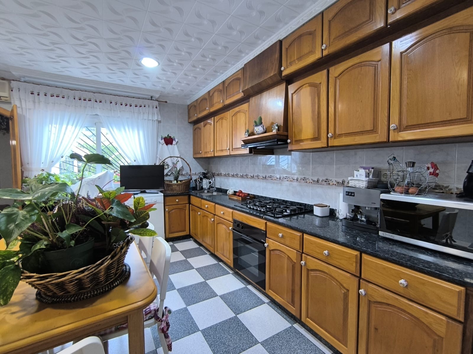 Terrace in villa for sale in Sax