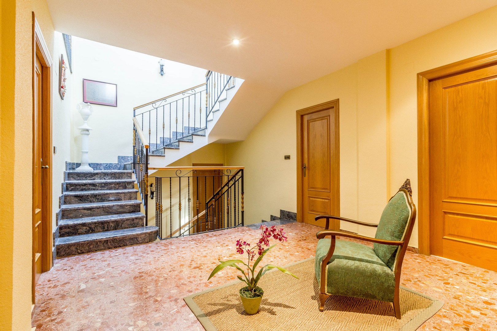Exterior view in villa for sale in Yecla