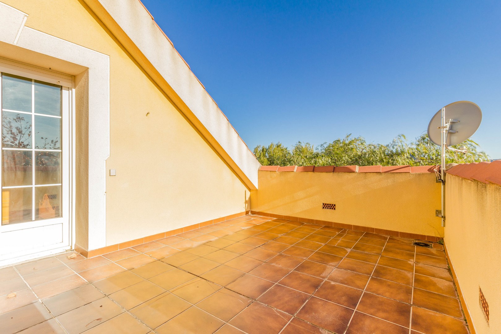 Kitchen in villa for sale in Yecla