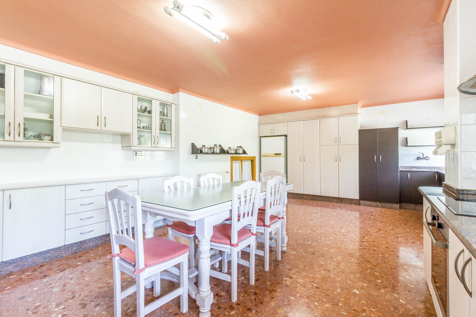 Dining area in villa for sale in Yecla