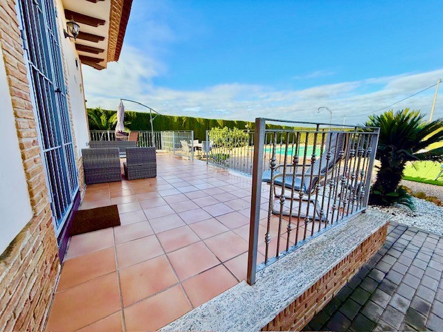 Pool area in villa for sale in Avileses