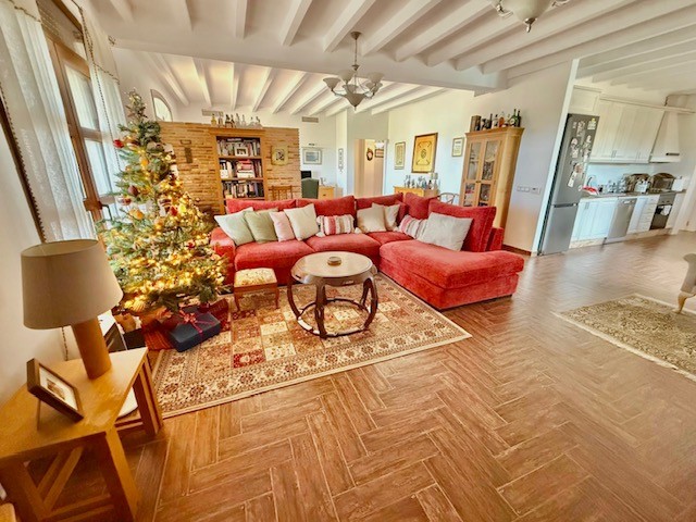 Bedroom in villa for sale in Avileses