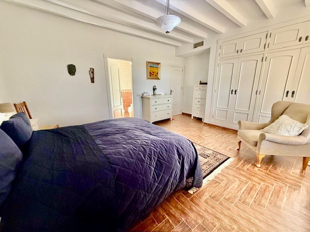 Terrace in villa for sale in Avileses