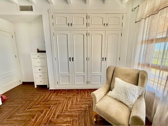 Dining area in villa for sale in Avileses