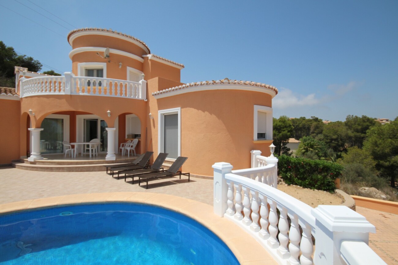 Bedroom in villa for sale in javea