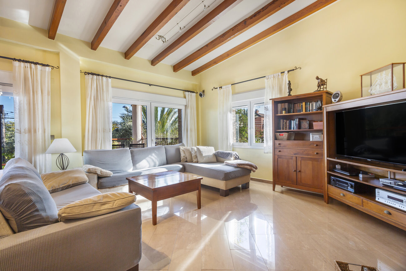 Living room in villa for sale in Torrevieja