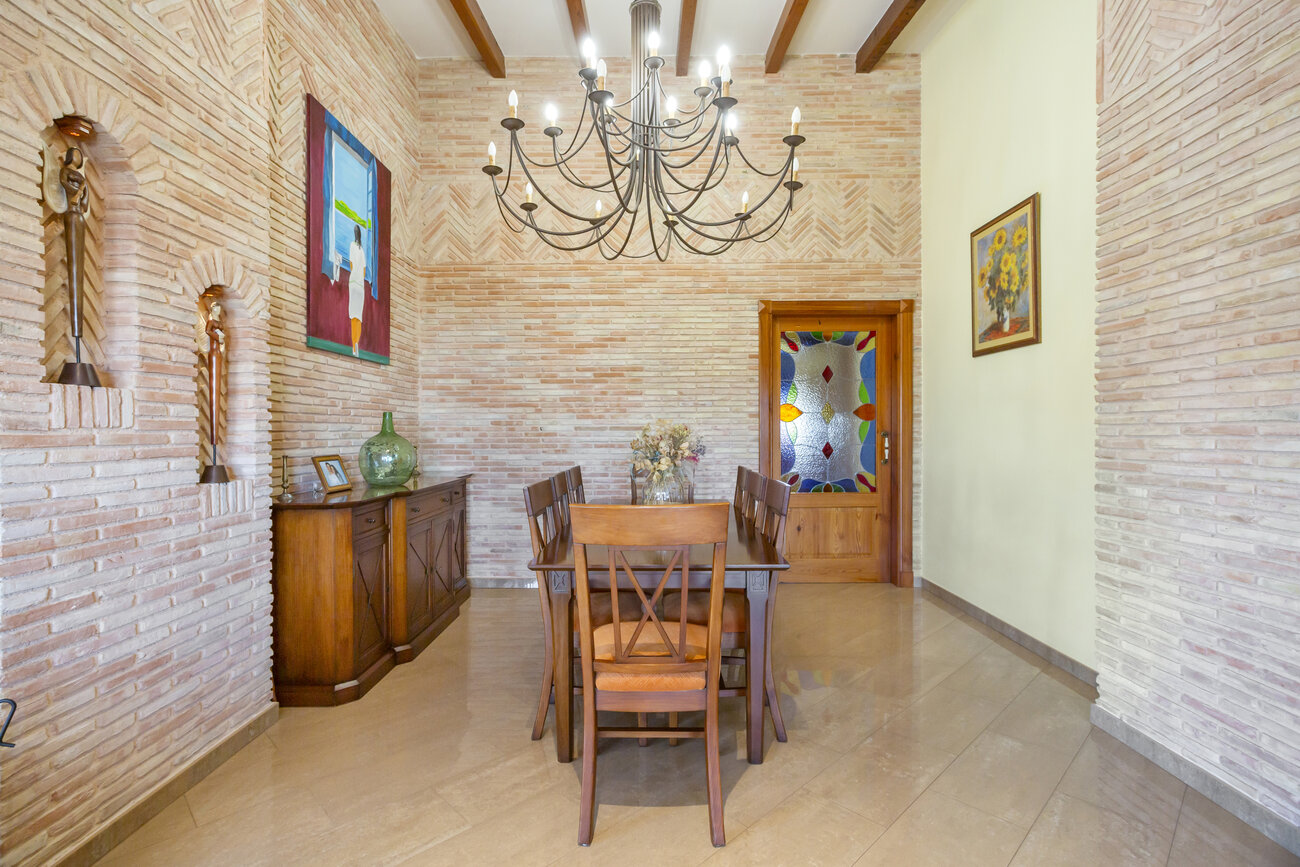Bathroom in villa for sale in Torrevieja