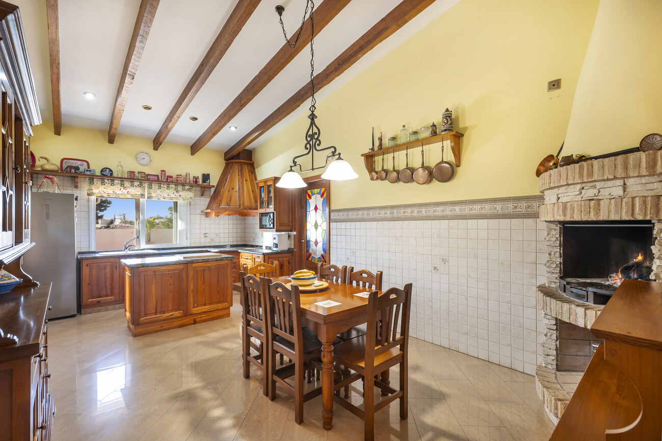 Terrace in villa for sale in Torrevieja