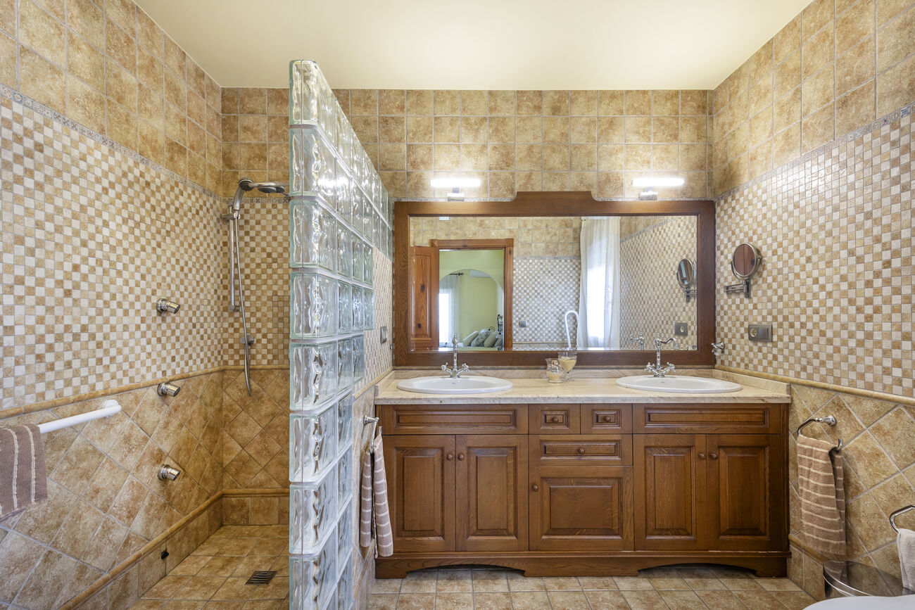 Terrace in villa for sale in Torrevieja