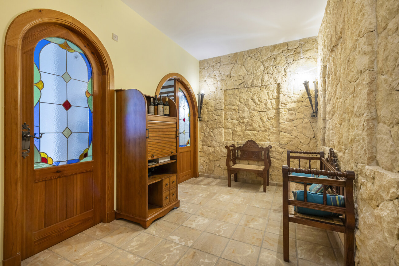 Master bedroom in villa for sale in Torrevieja