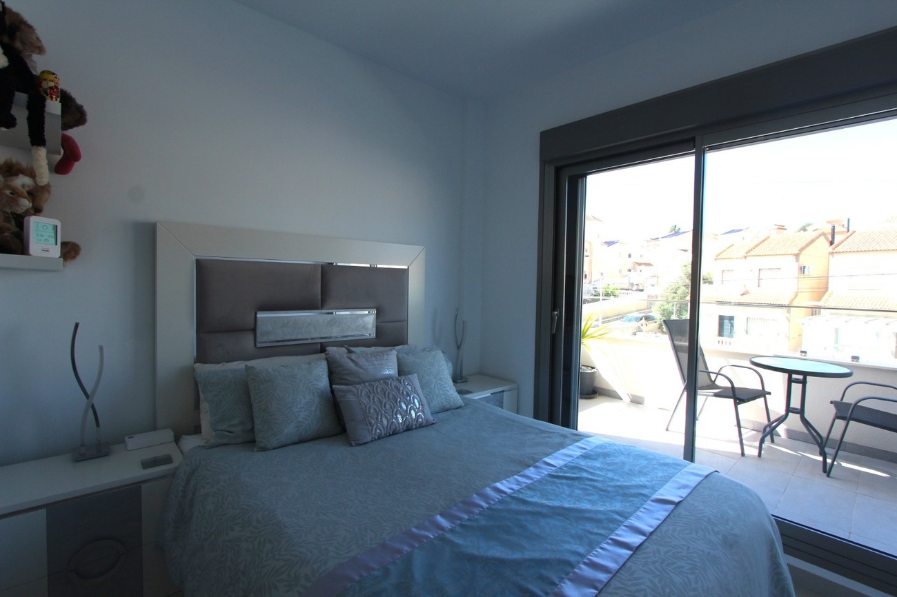 Bathroom in villa for sale in Villamartin