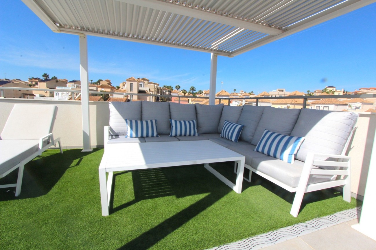 Exterior view in villa for sale in Villamartin