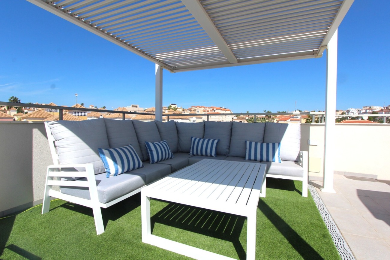 Living room in villa for sale in Villamartin