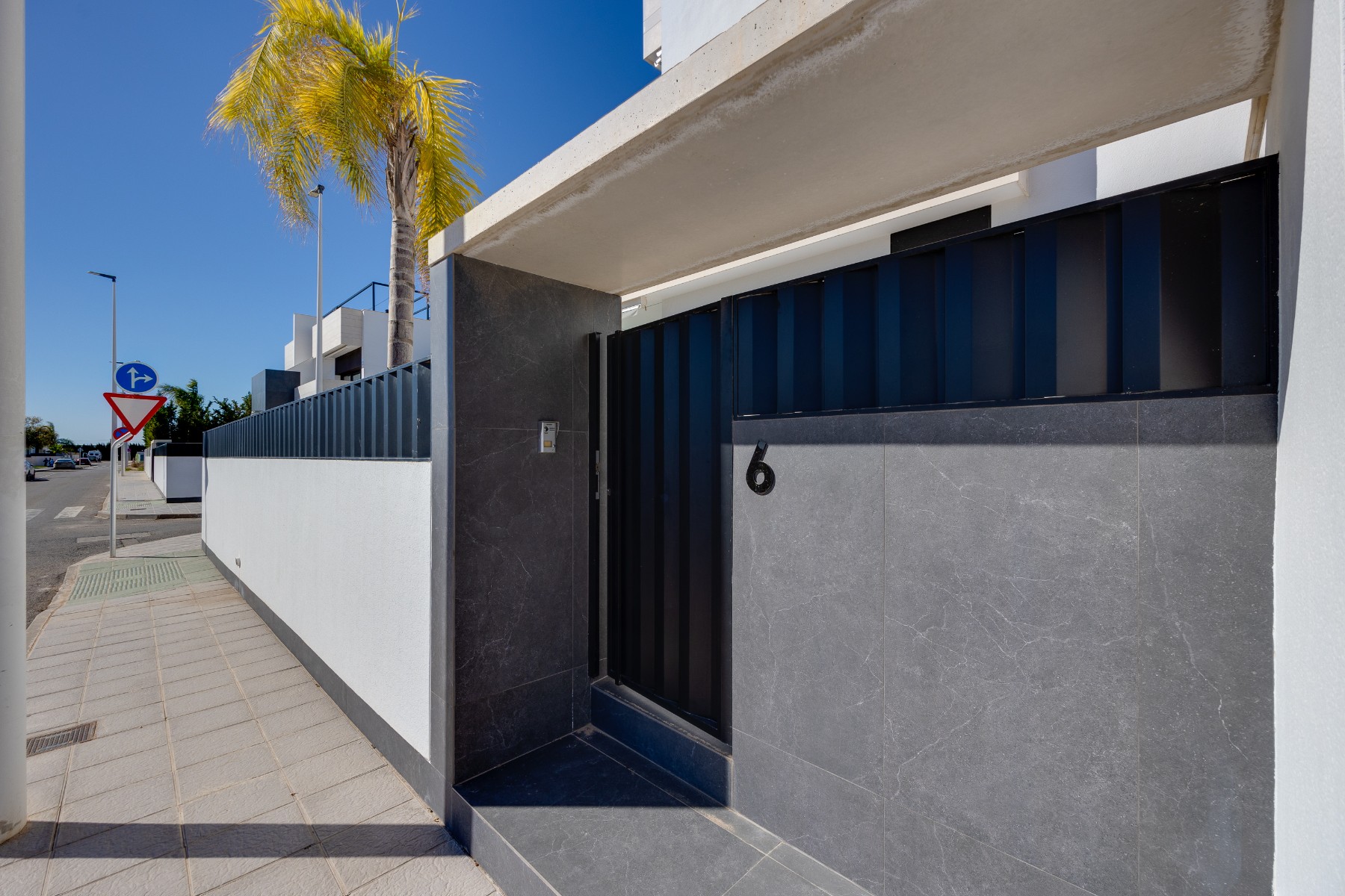 Exterior view in bungalow for sale in Pilar de La Horadada