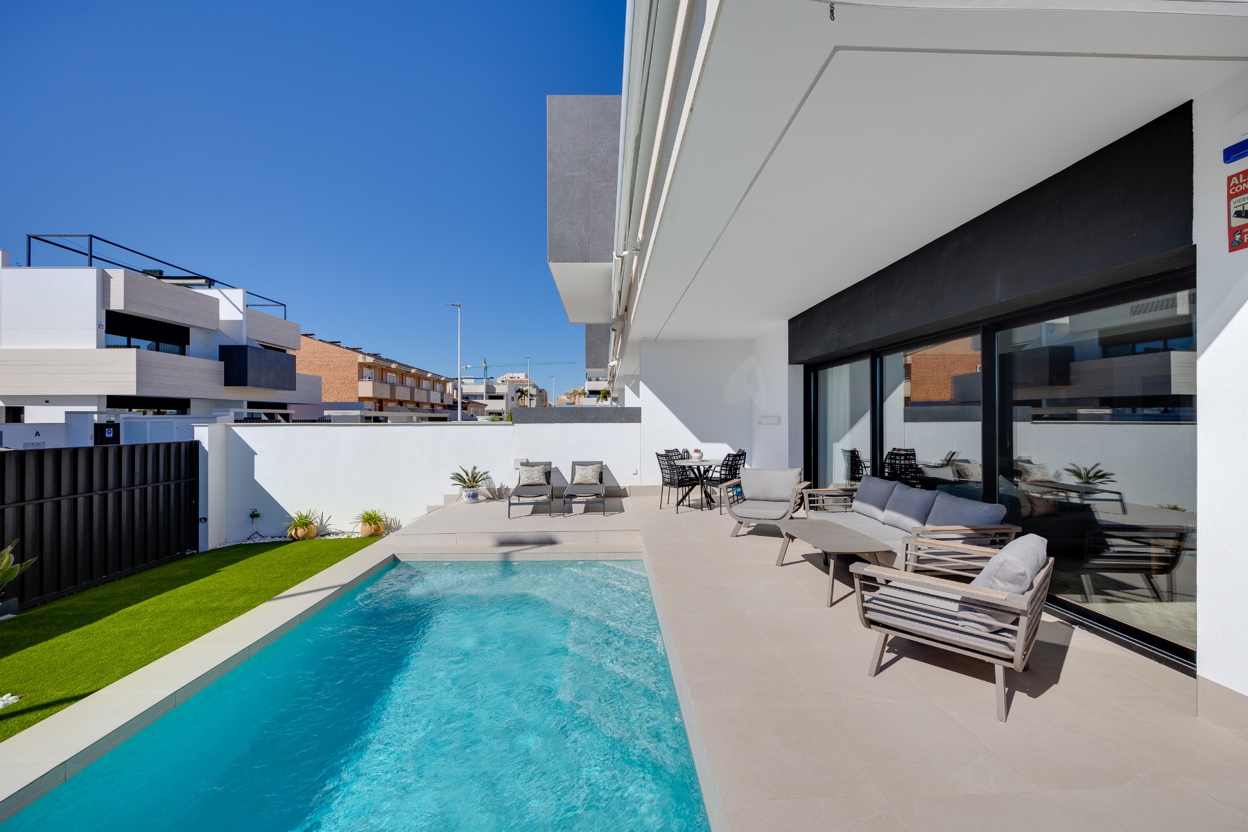 Pool area in bungalow for sale in Pilar de La Horadada
