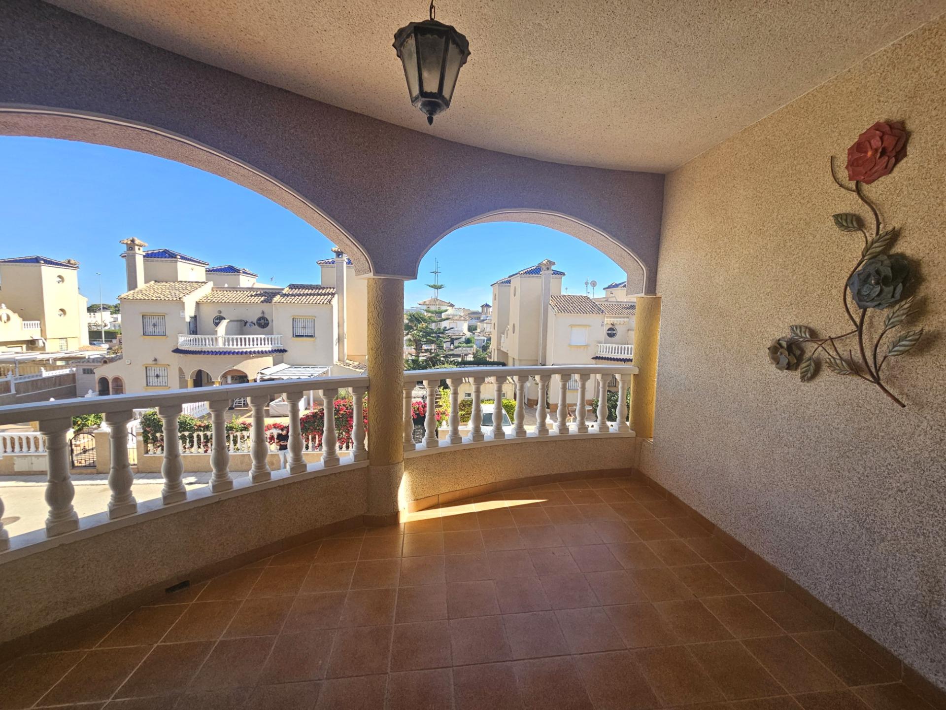Bedroom in apartment for sale in Orihuela Costa