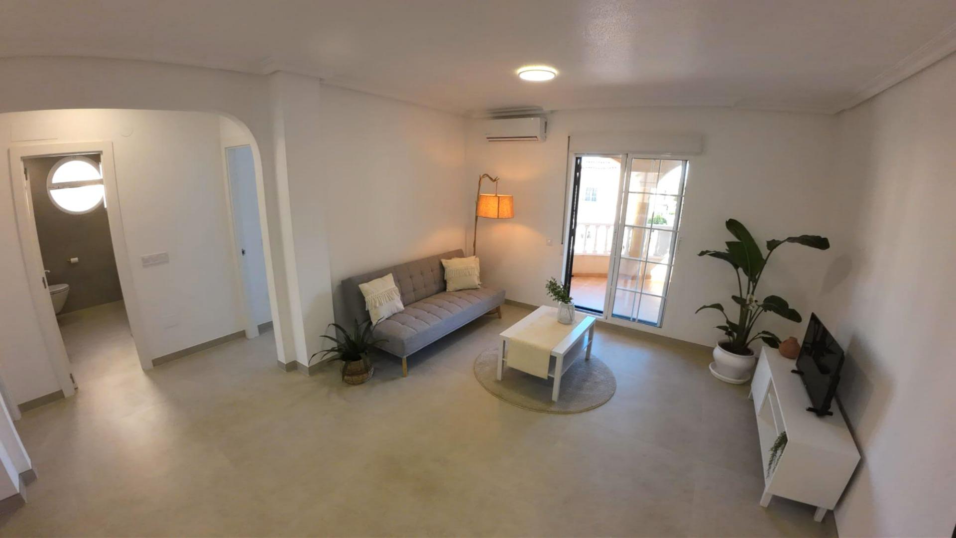 Garden in apartment for sale in Orihuela Costa