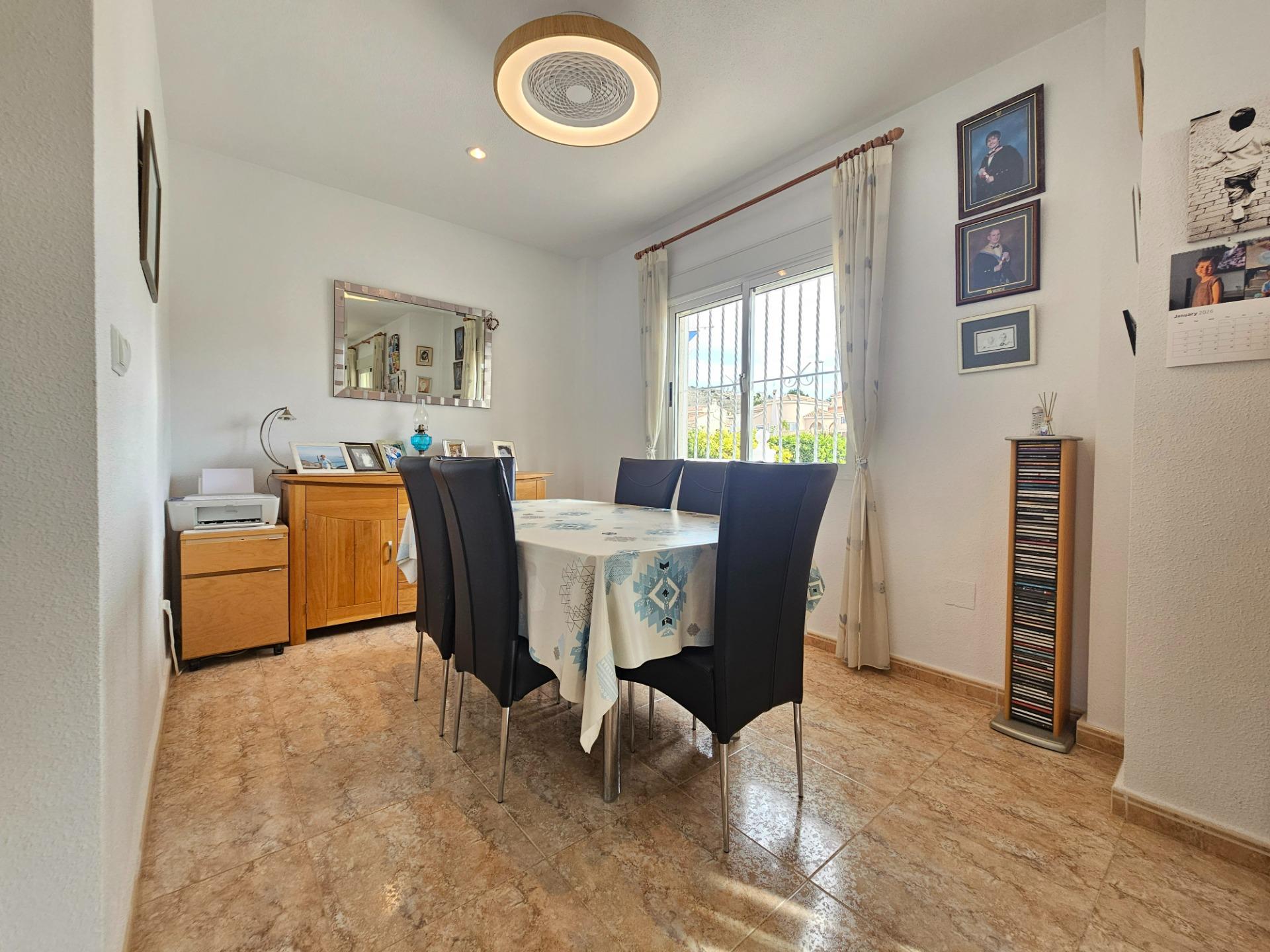 Garden in villa for sale in Benijofar
