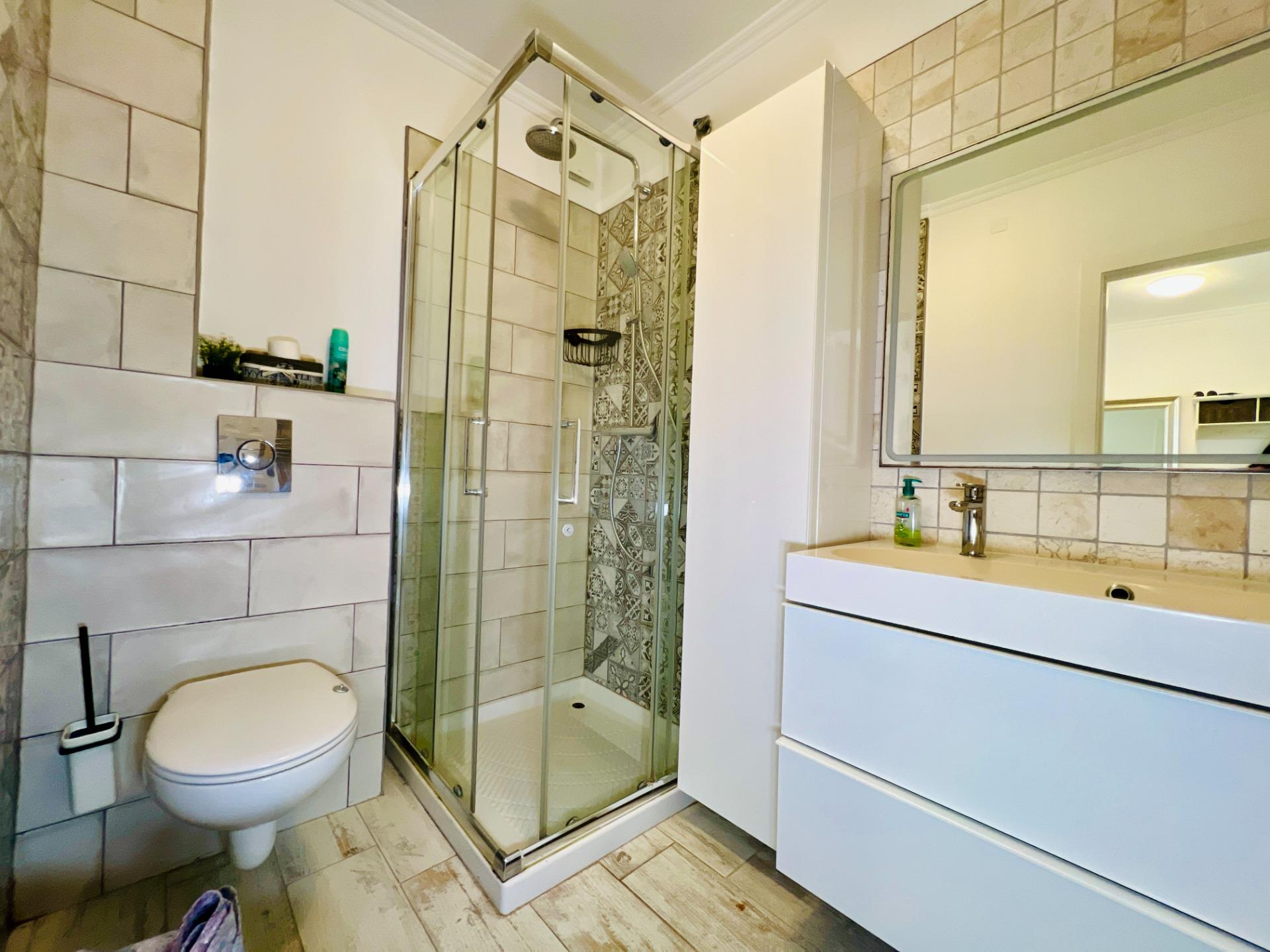 Bathroom in apartment for sale in Torrevieja