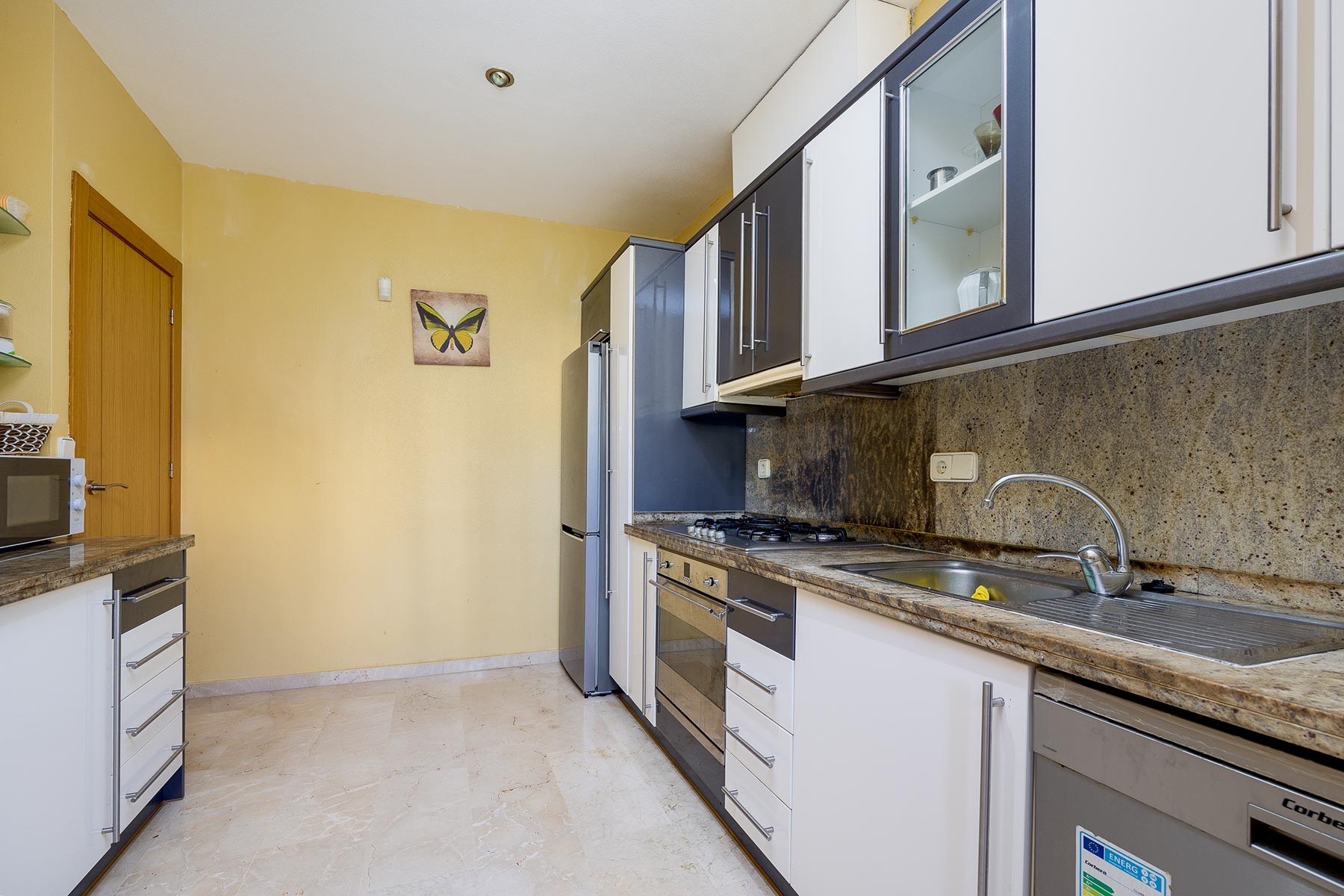 Kitchen in villa for sale in Orihuela Costa