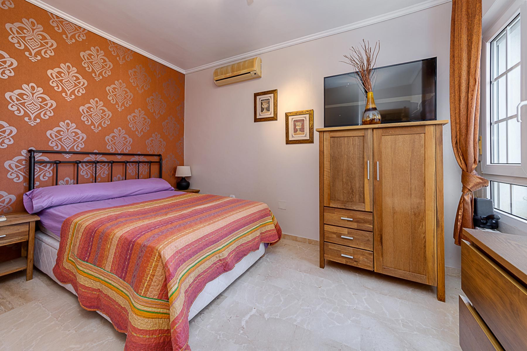 Dining area in villa for sale in Orihuela Costa