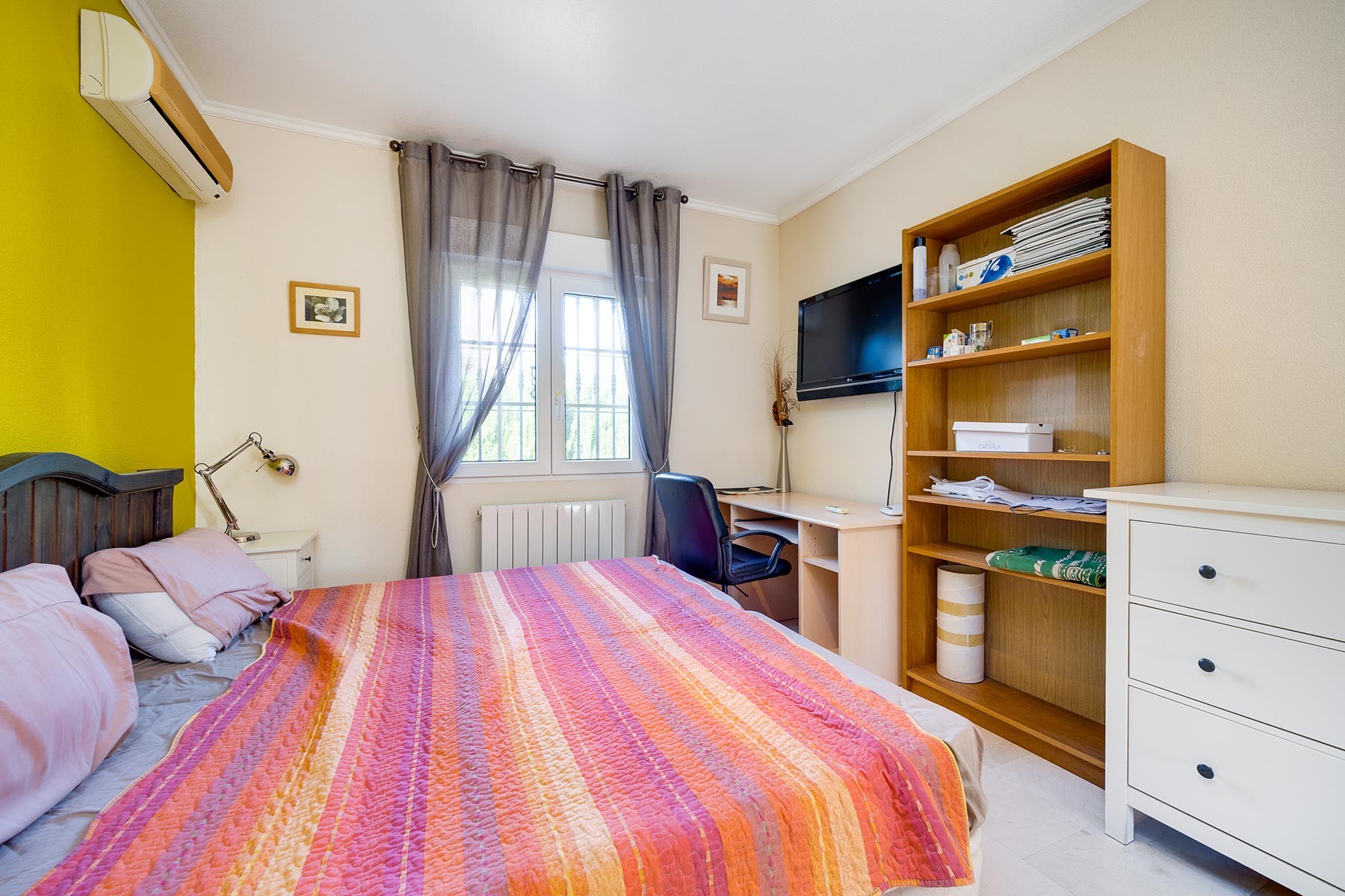 Living room in villa for sale in Orihuela Costa
