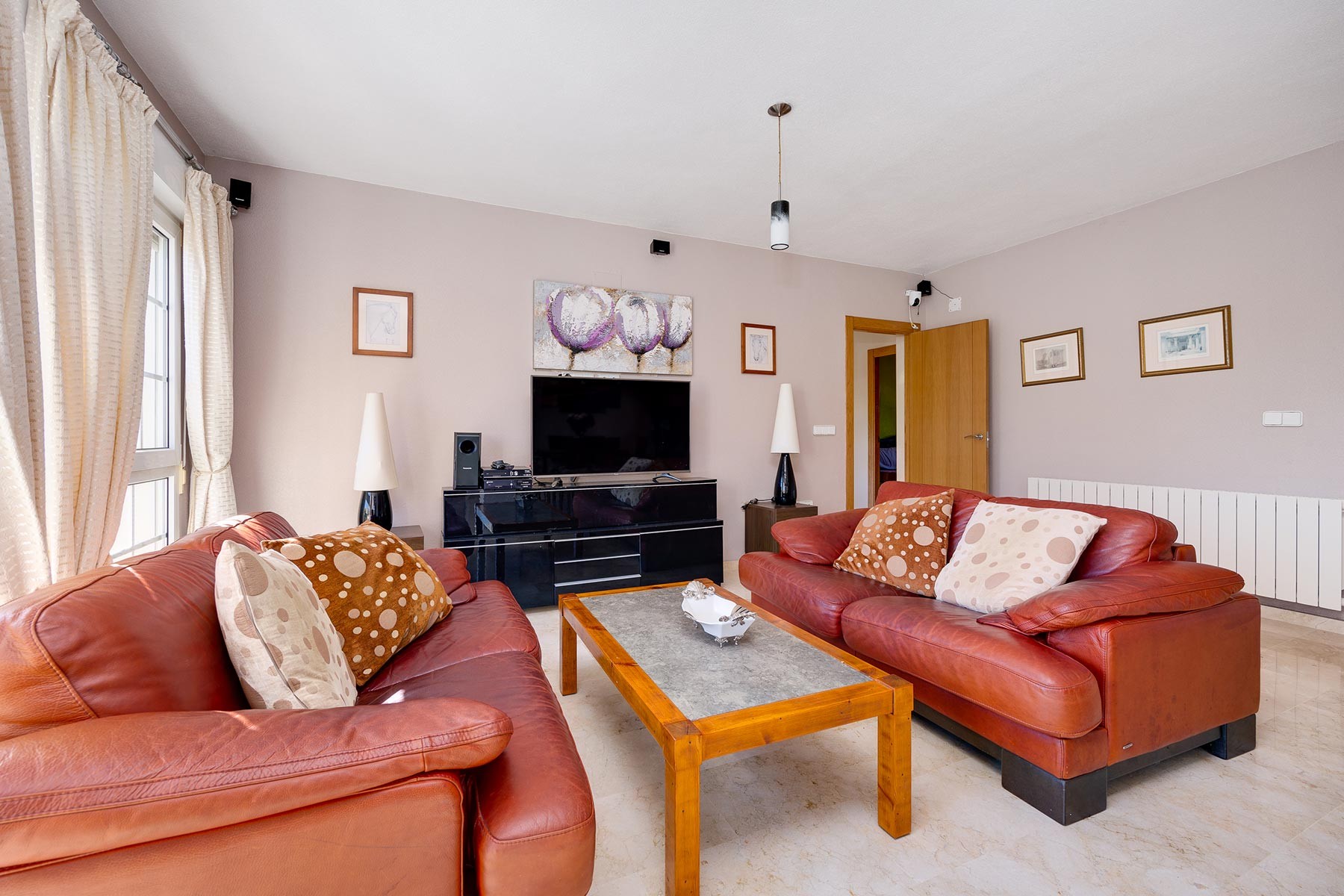 Terrace in villa for sale in Orihuela Costa