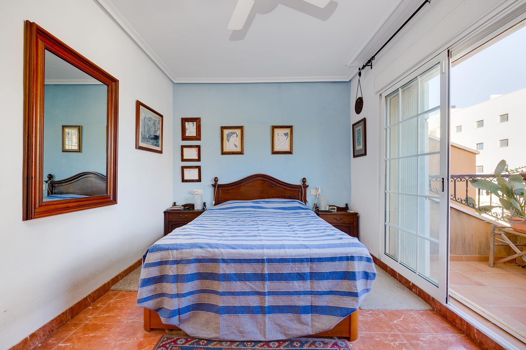 Bathroom in villa for sale in Orihuela Costa