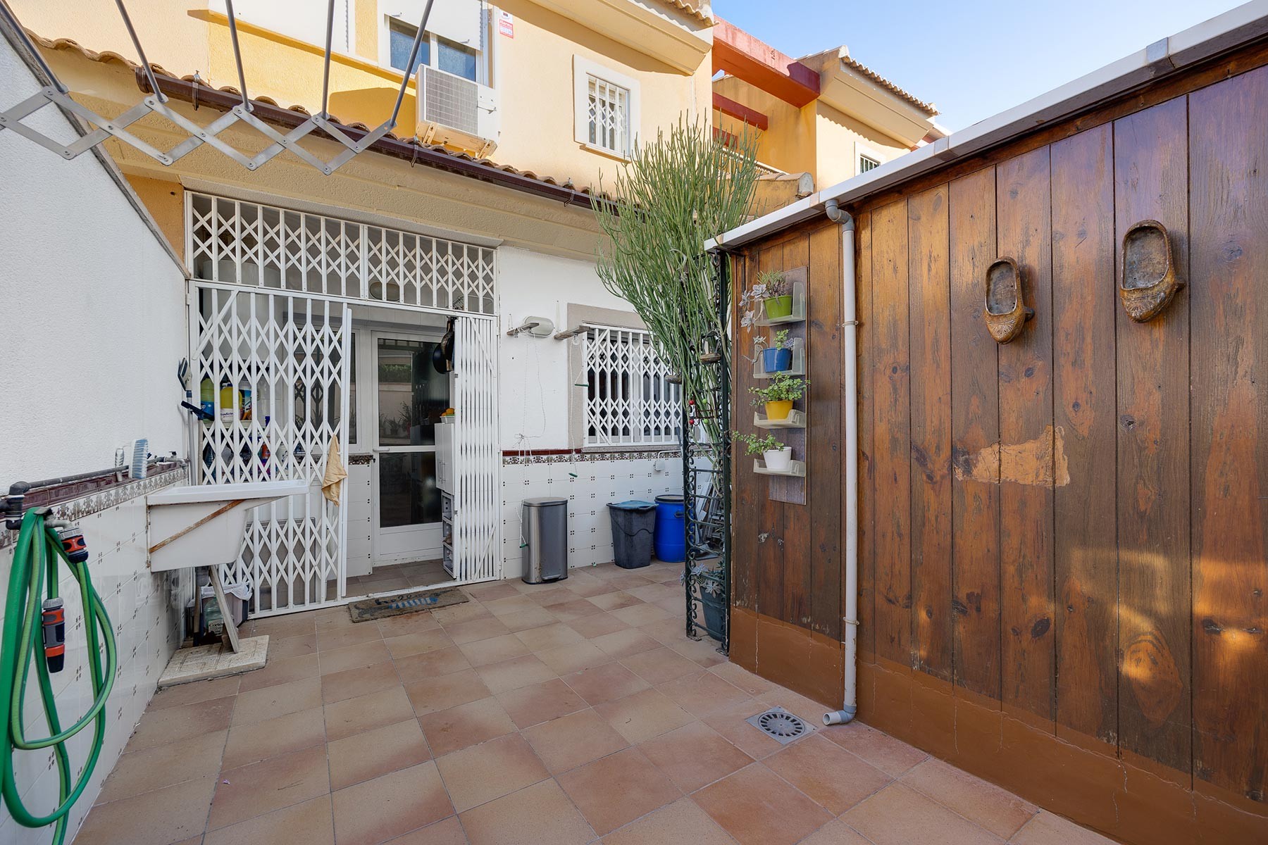 Kitchen in villa for sale in Orihuela Costa